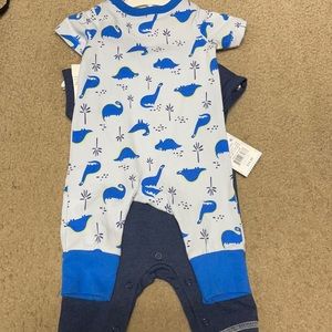 2 piece newborn rompers.